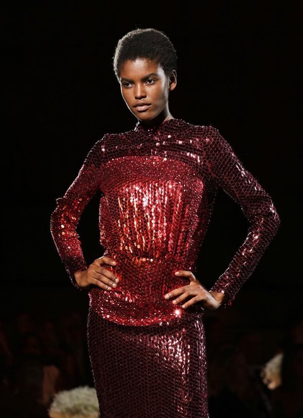 tomfordmodel-amilna-estevao-in-look-52-at-the-tom-ford-aw16-show